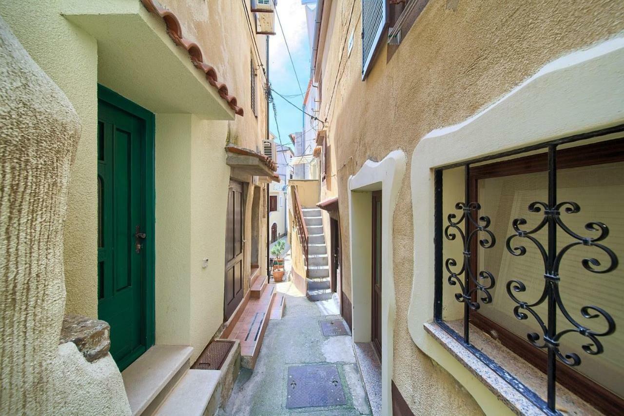 Apartment Caramella Baška Exteriör bild